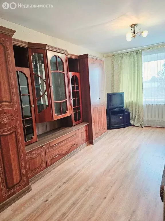 2-комнатная квартира: Лобня, улица Крупской, 24 (56 м) - Фото 1
