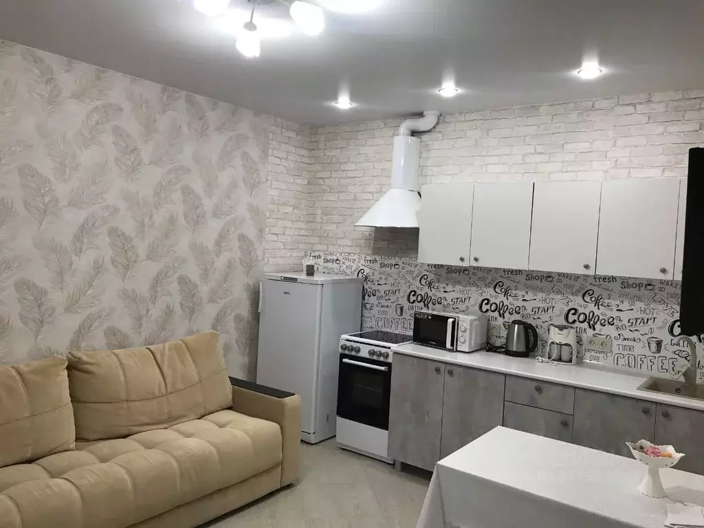 2-к кв. Краснодарский край, Сочи ул. Искры, 68 (39.0 м) - Фото 1