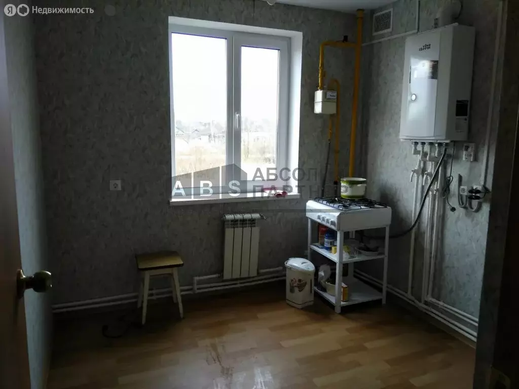 3-комнатная квартира: деревня Выбити, улица Жилпосёлок, 6А (58.2 м) - Фото 1