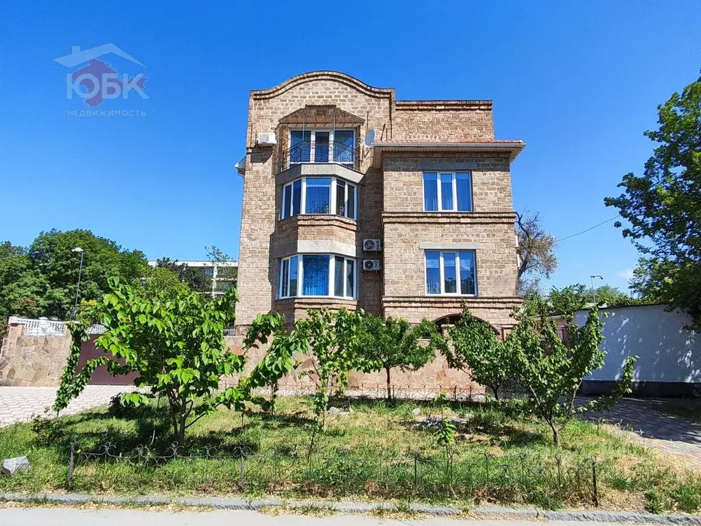 Дом в Крым, Евпатория ул. Кирова, 76А (561 м) - Фото 1