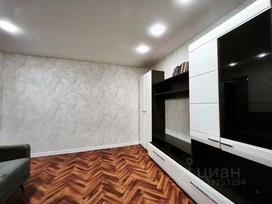 1-к кв. Кемеровская область, Новокузнецк ул. Батюшкова, 5А (28.9 м) - Фото 2