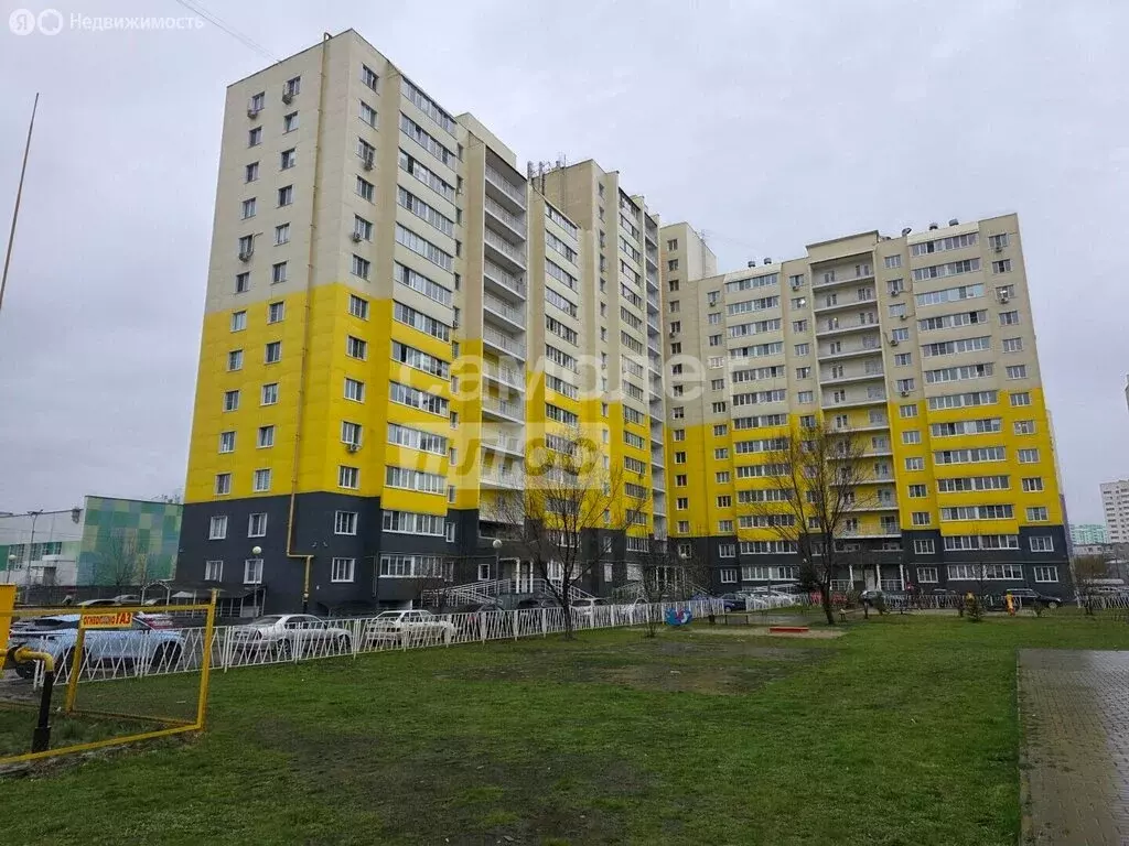 3-комнатная квартира: село Засечное, Изумрудная улица, 7 (82 м) - Фото 1