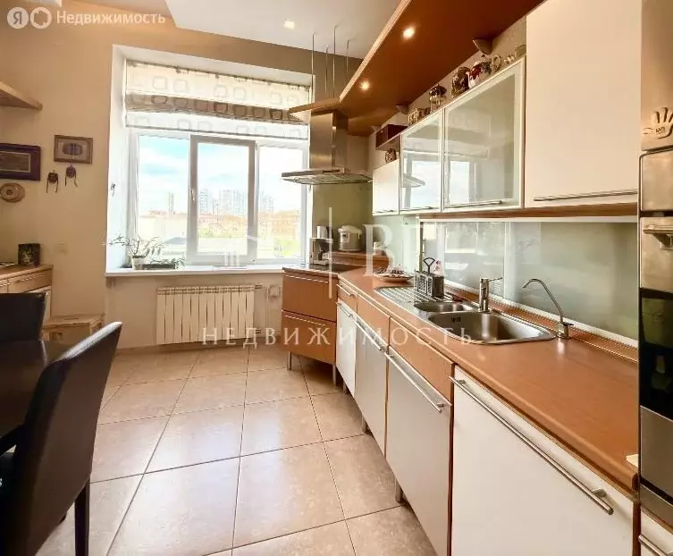 3-комнатная квартира: Санкт-Петербург, улица Композиторов, 4 (131.4 м) - Фото 1