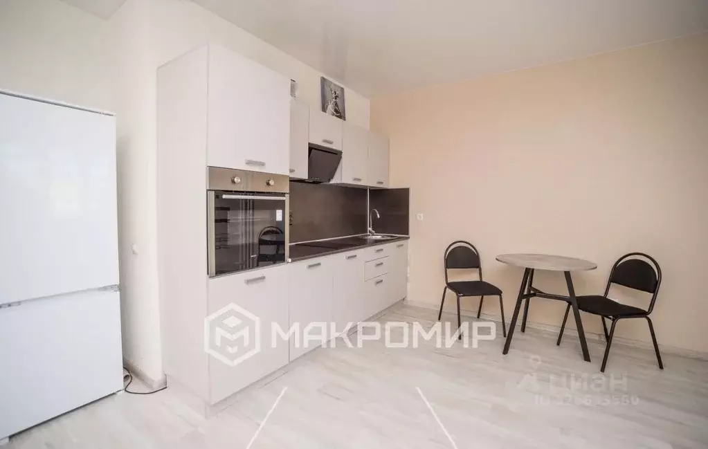 2-к кв. Челябинская область, Челябинск ул. Братьев Кашириных, 131 ... - Фото 2