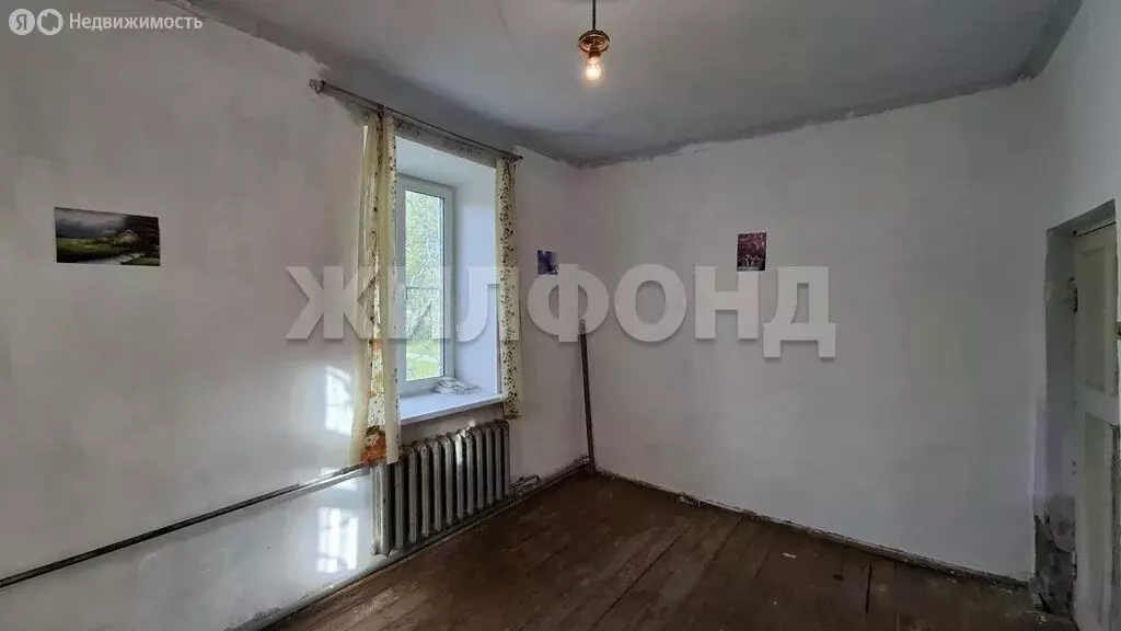 3-комнатная квартира: Верхняя Салда, улица Молодёжный Посёлок, 70 ... - Фото 0