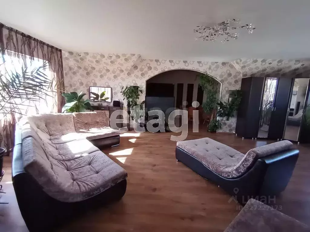 Дом в Челябинская область, Миасс Полярная ул., 11 (176 м) - Фото 1