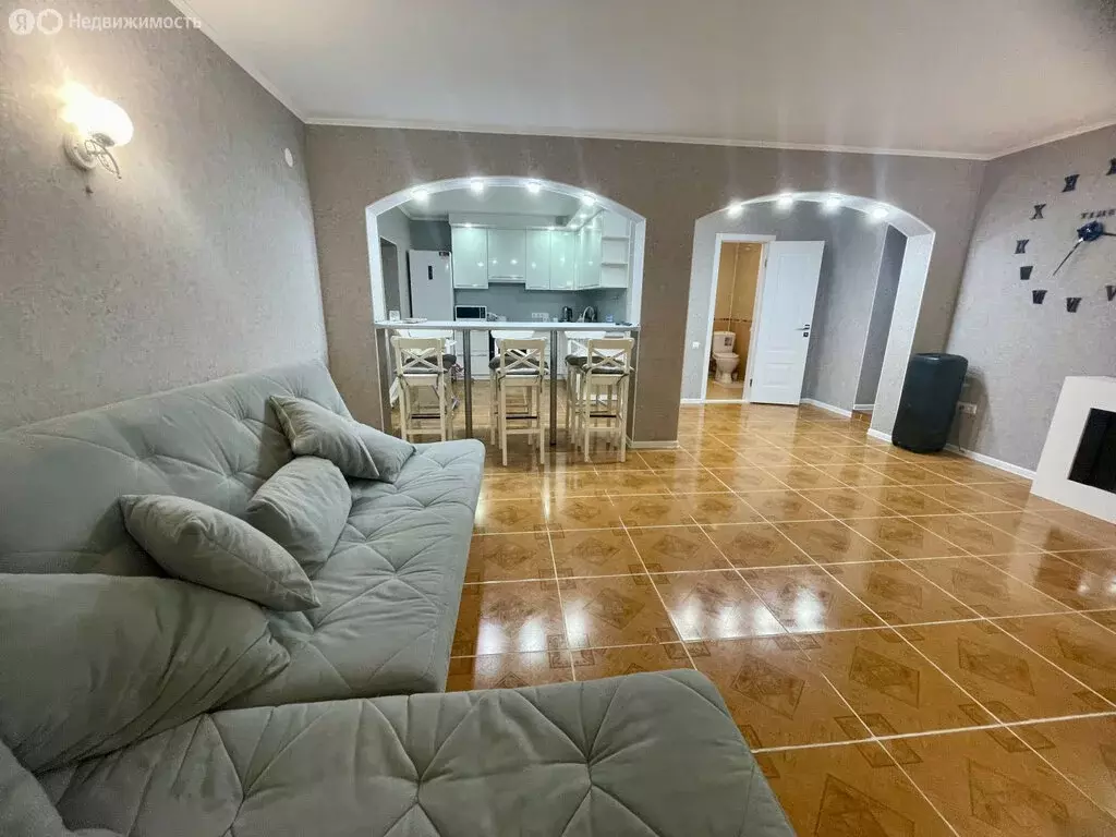 3-комнатная квартира: Геленджик, Геленджикский проспект, 10 (95 м) - Фото 1