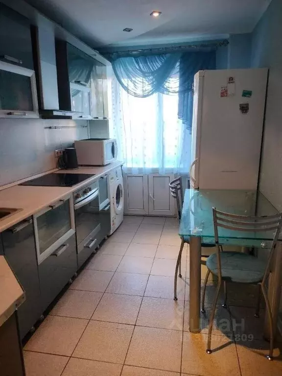 2-к кв. Курганская область, Курган ул. Коли Мяготина, 178 (70.0 м) - Фото 0