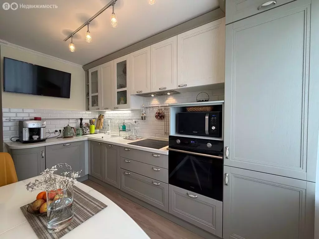 3-комнатная квартира: Санкт-Петербург, Гаккелевская улица, 22к3 (80.3 ... - Фото 1