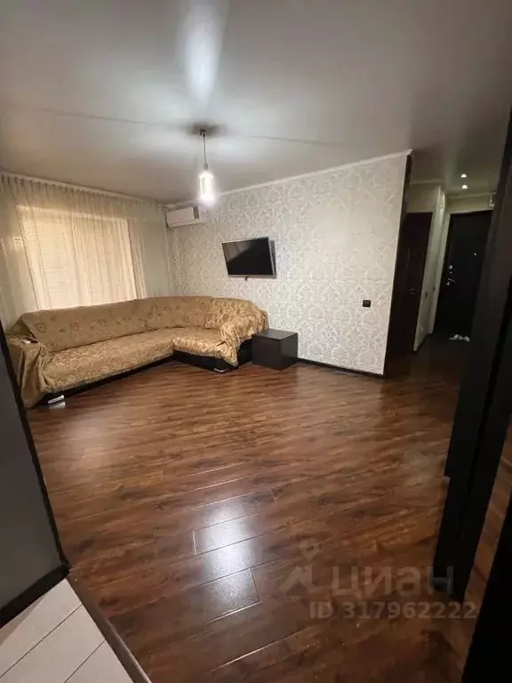 1-к кв. Дагестан, Каспийск ул. Орджоникидзе, 10 (34.0 м) - Фото 0