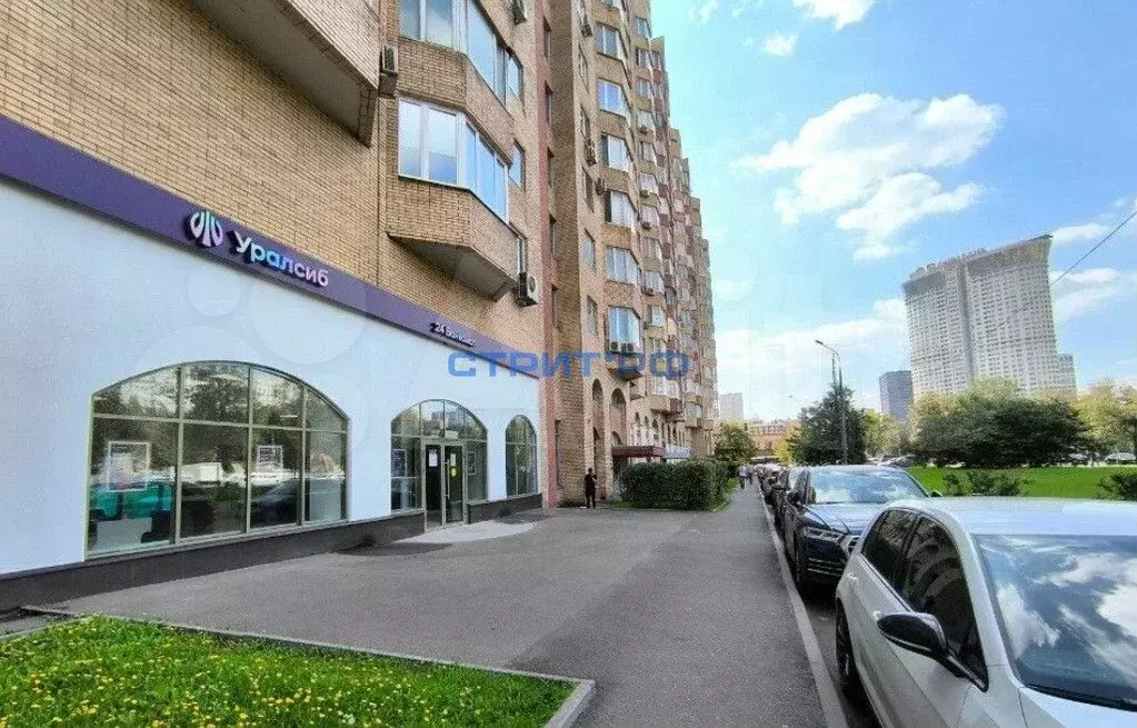 Банк Уралсиб у метро - Фото 1