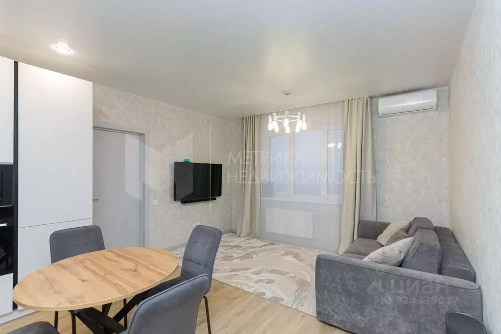 2-к кв. Тюменская область, Тюмень ул. Мельникайте, 2к14 (58.0 м) - Фото 1