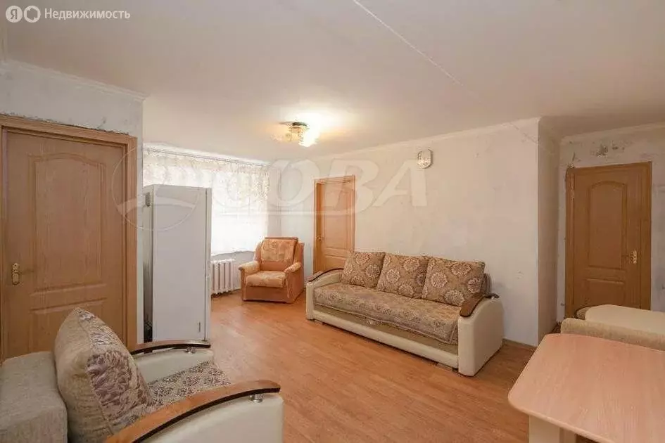 3-комнатная квартира: Тюмень, проезд Геологоразведчиков, 1 (56.7 м) - Фото 1