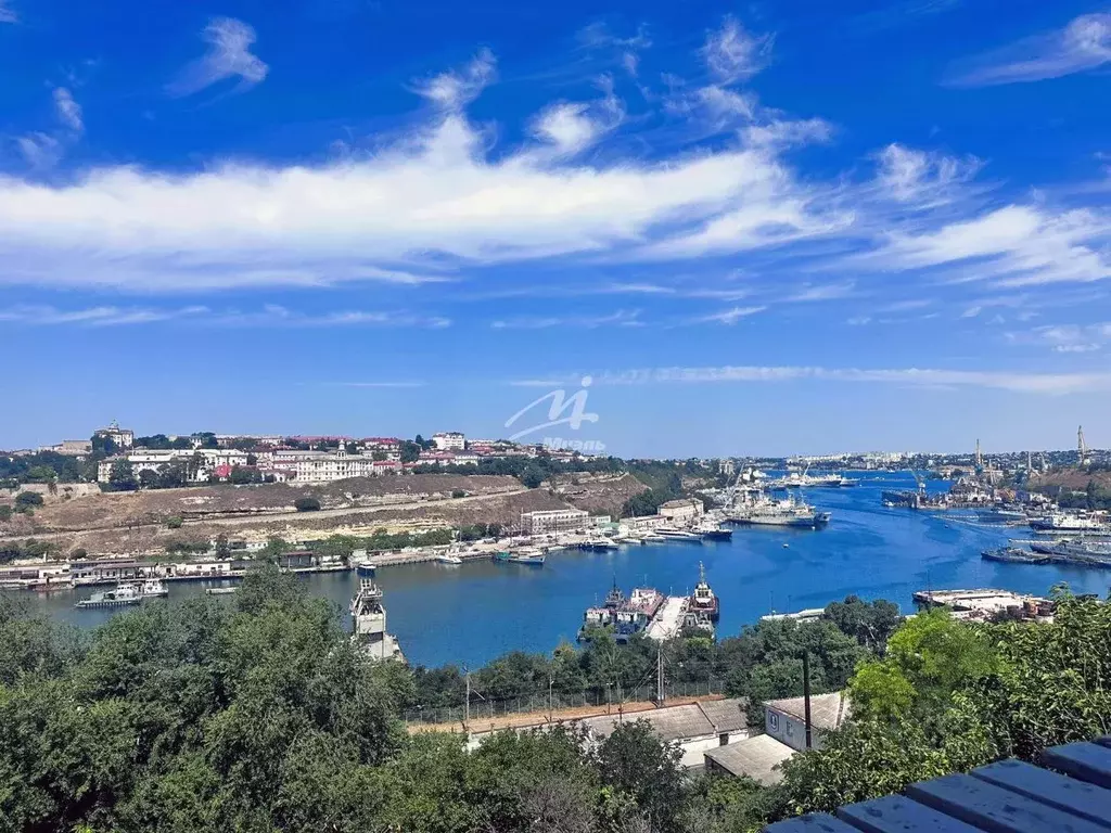 Дом в Севастополь ул. Углицкая, 48 (235 м) - Фото 1