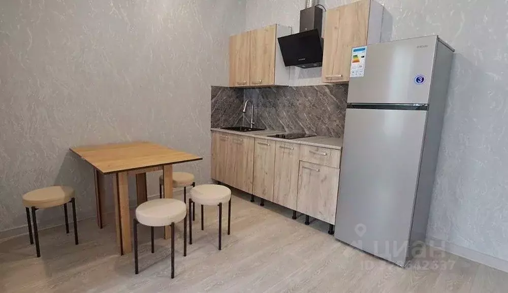 Студия Омская область, Омск ул. Александра Захарченко, 5 (31.0 м) - Фото 1