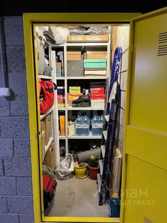 Гараж в Тюменская область, Тюмень ДОК мкр, ул. Воронинская, 45 (3 м) - Фото 1