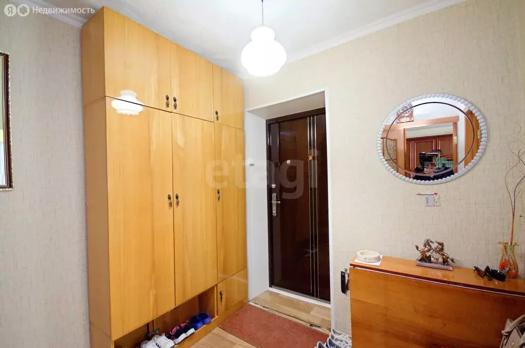 2-комнатная квартира: Заводоуковск, улица Дзержинского, 5 (49.8 м) - Фото 2