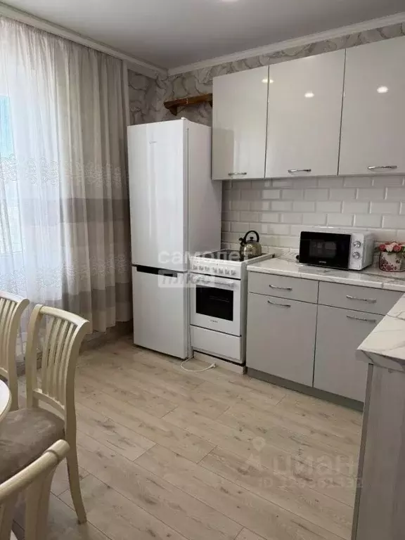 1-к кв. Липецкая область, Липецк ул. И.В. Свиридова, 8 (42.0 м) - Фото 1