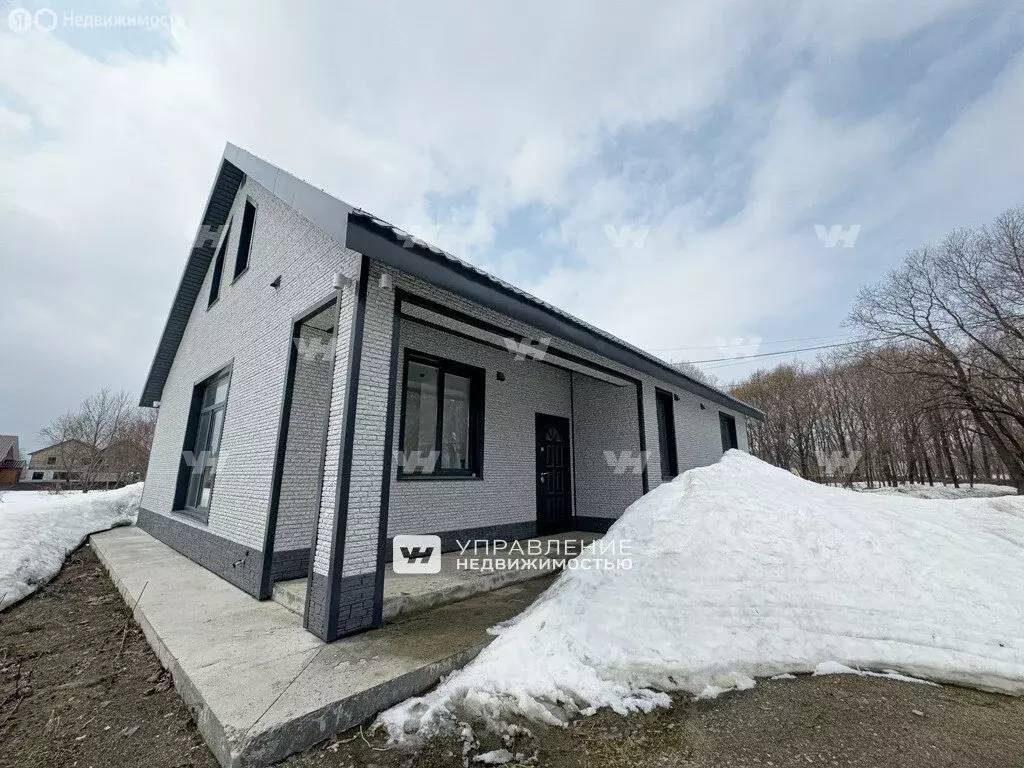 Дом в село Березняки, Багровая улица, 19А (100 м) - Фото 0