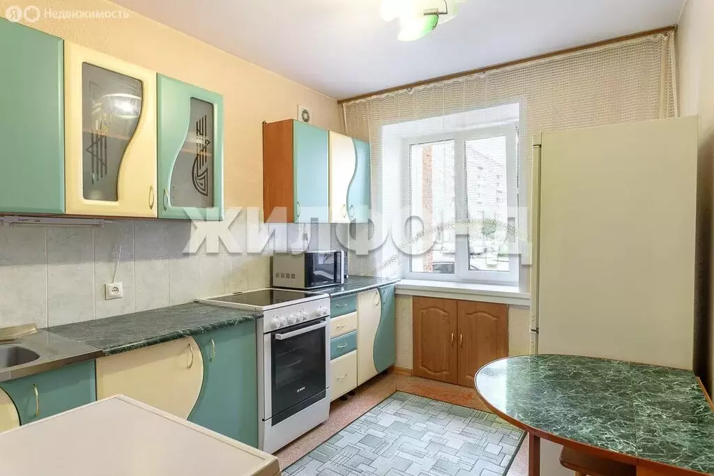 3-комнатная квартира: Новосибирск, улица Забалуева, 60 (58 м) - Фото 0