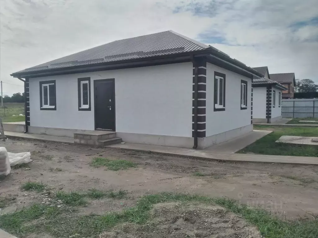 Дом в Краснодарский край, Темрюкский район, Краснострельское с/пос, ... - Фото 1