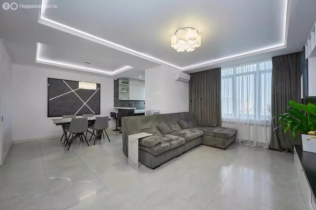 3-комнатная квартира: Краснодар, Дальняя улица, 8к1 (130 м) - Фото 0