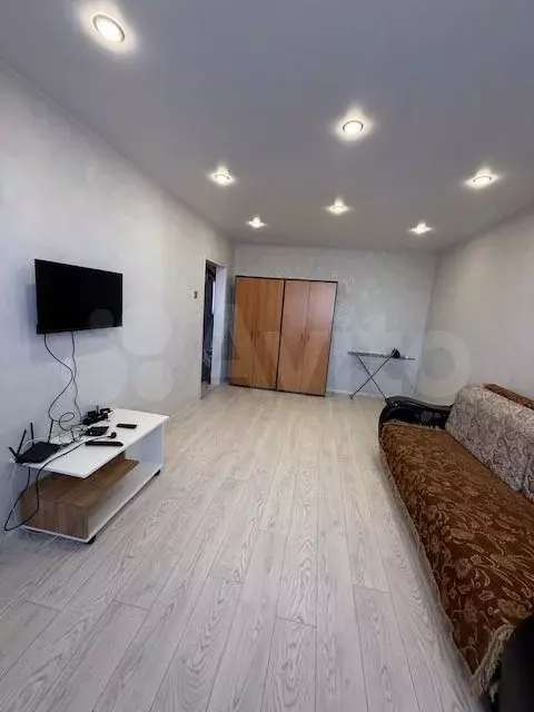 1-к. квартира, 38 м, 2/9 эт. - Фото 1