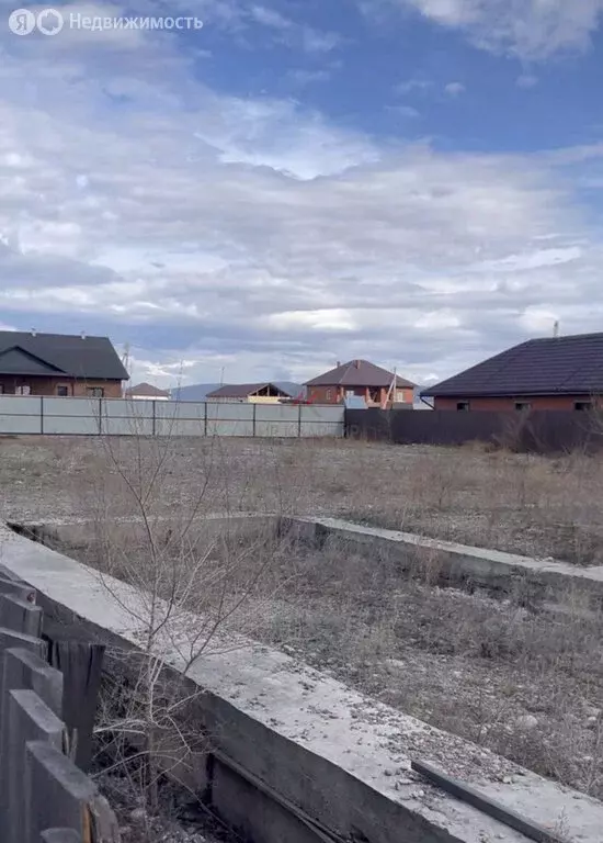 Участок в Кызыл, улица Владимира Оскал-оола (6.49 м) - Фото 0