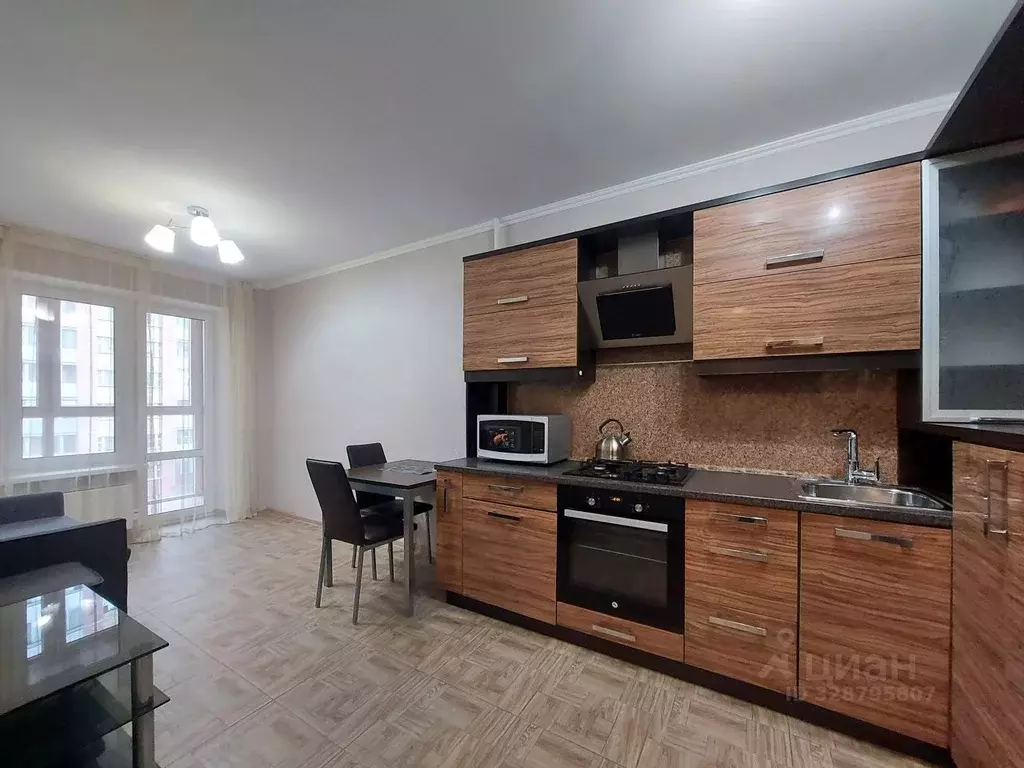 1-к кв. Псковская область, Псков ул. Кузбасской Дивизии, 10 (41.97 м) - Фото 1