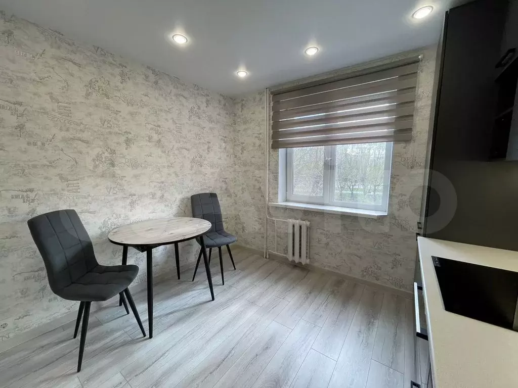 1-к. квартира, 39 м, 3/9 эт. - Фото 1