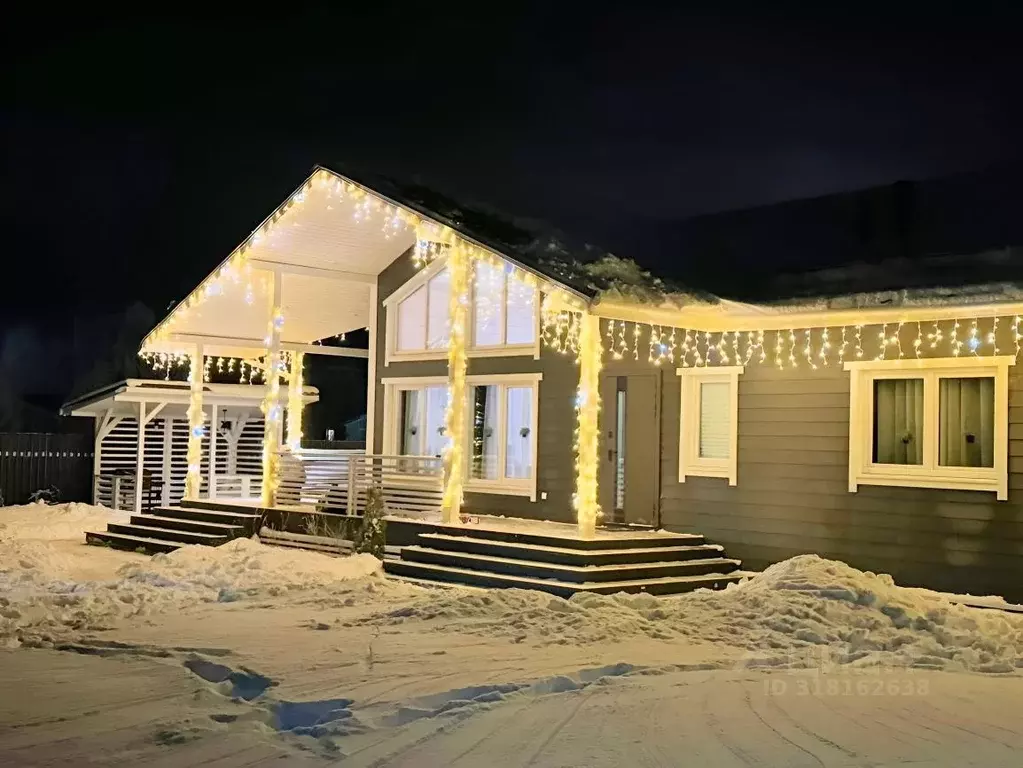 Дом в Ленинградская область, Выборгский район, Рощинское городское ... - Фото 0