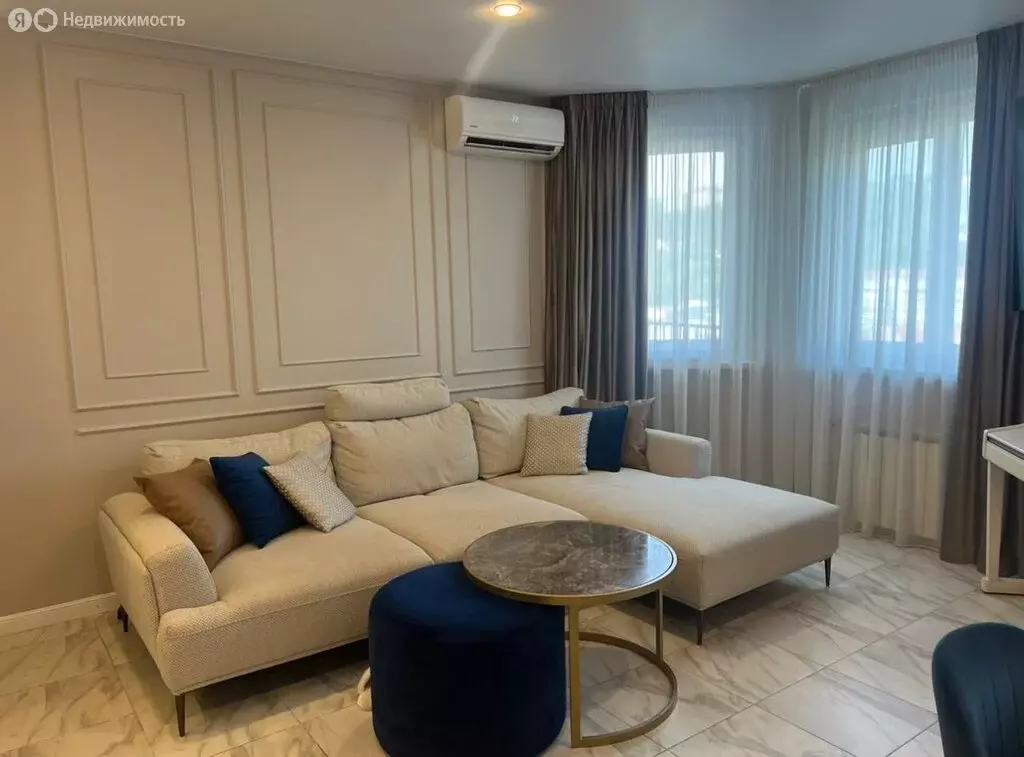 2-комнатная квартира: Сочи, улица Яна Фабрициуса, 7 (70 м) - Фото 1