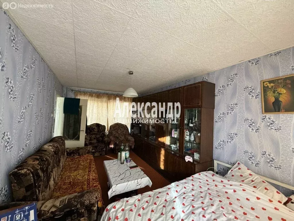 3-комнатная квартира: деревня Малое Карлино, 6 (59.2 м) - Фото 2