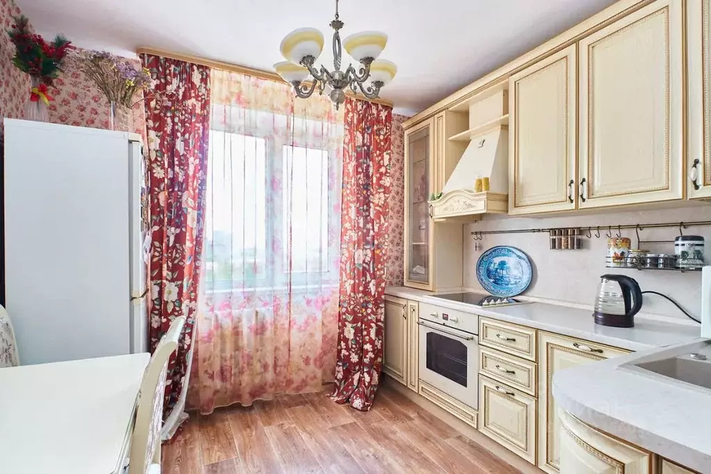 1-к кв. Тюменская область, Тюмень ул. Домостроителей, 14 (34.0 м) - Фото 0