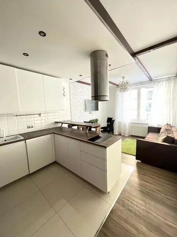 3-к кв. Санкт-Петербург ул. Военная, 18к2 (100.0 м) - Фото 1