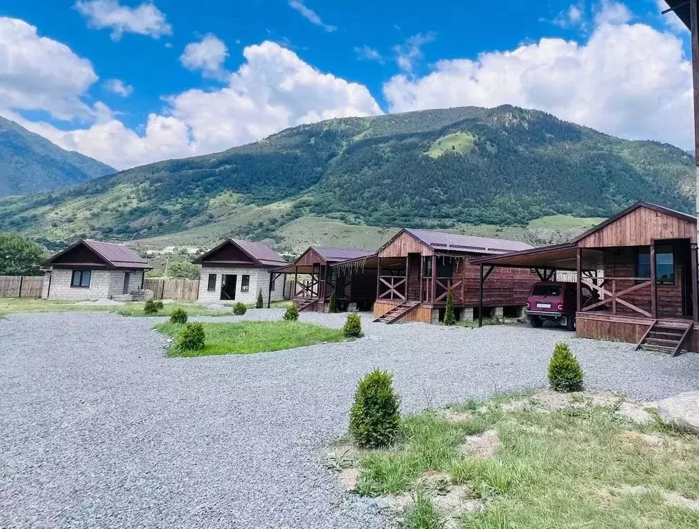 Дом в Карачаево-Черкесия, Карачаевский район, Джамагат урочище ул. ... - Фото 0