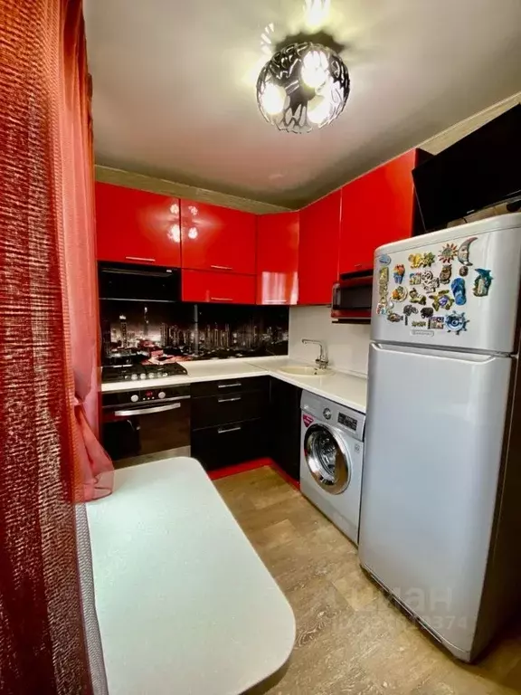 3-к кв. Удмуртия, Ижевск ул. 40 лет Победы, 56 (54.7 м) - Фото 0