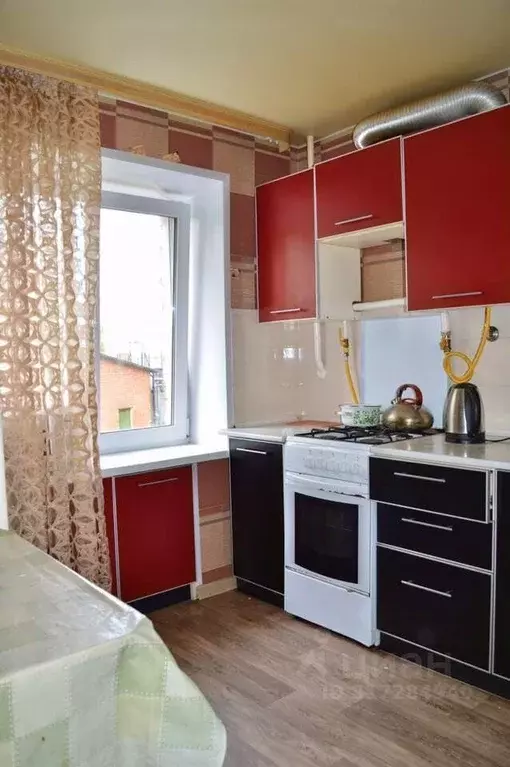 1-к кв. Чувашия, Чебоксары Привокзальная ул., 8 (30.6 м) - Фото 0