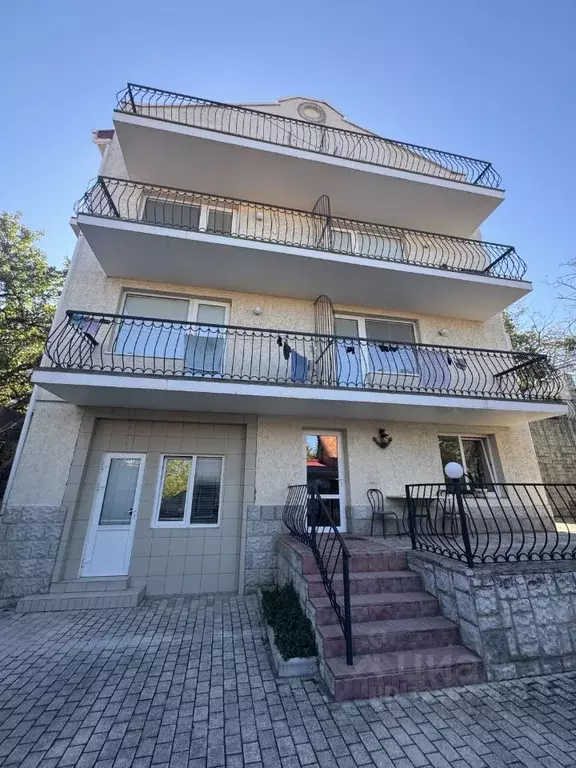 Дом в Севастополь туп. Бакинский (327 м) - Фото 1