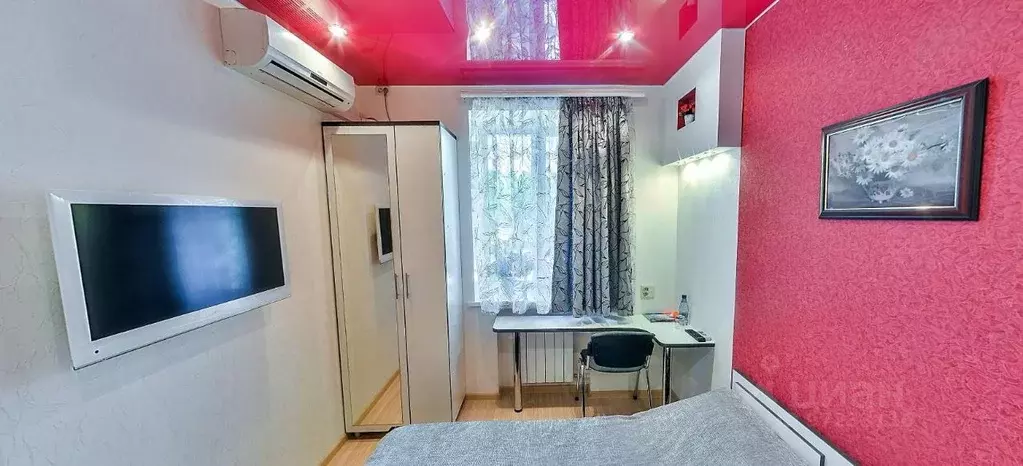 комната кировская область, кирово-чепецк ул. энгельса, 12 (10.0 м) - Фото 0