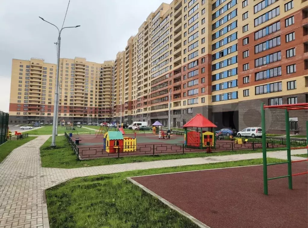 1-к. квартира, 42 м, 10/17 эт. - Фото 0