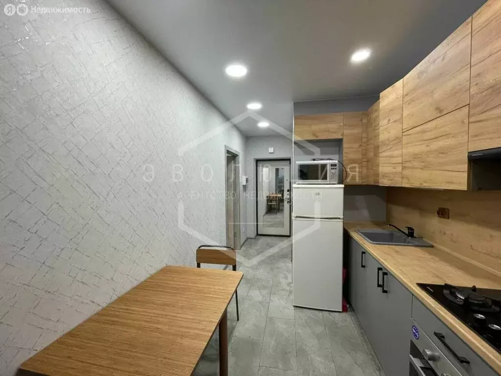 1-комнатная квартира: Калининград, улица Маршала Жукова, 10 (26.5 м) - Фото 0