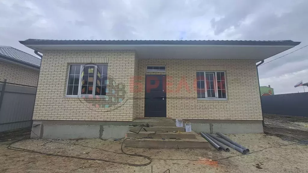 Дом в Ростовская область, Азовский район, Обильненское с/пос, пос. ... - Фото 1