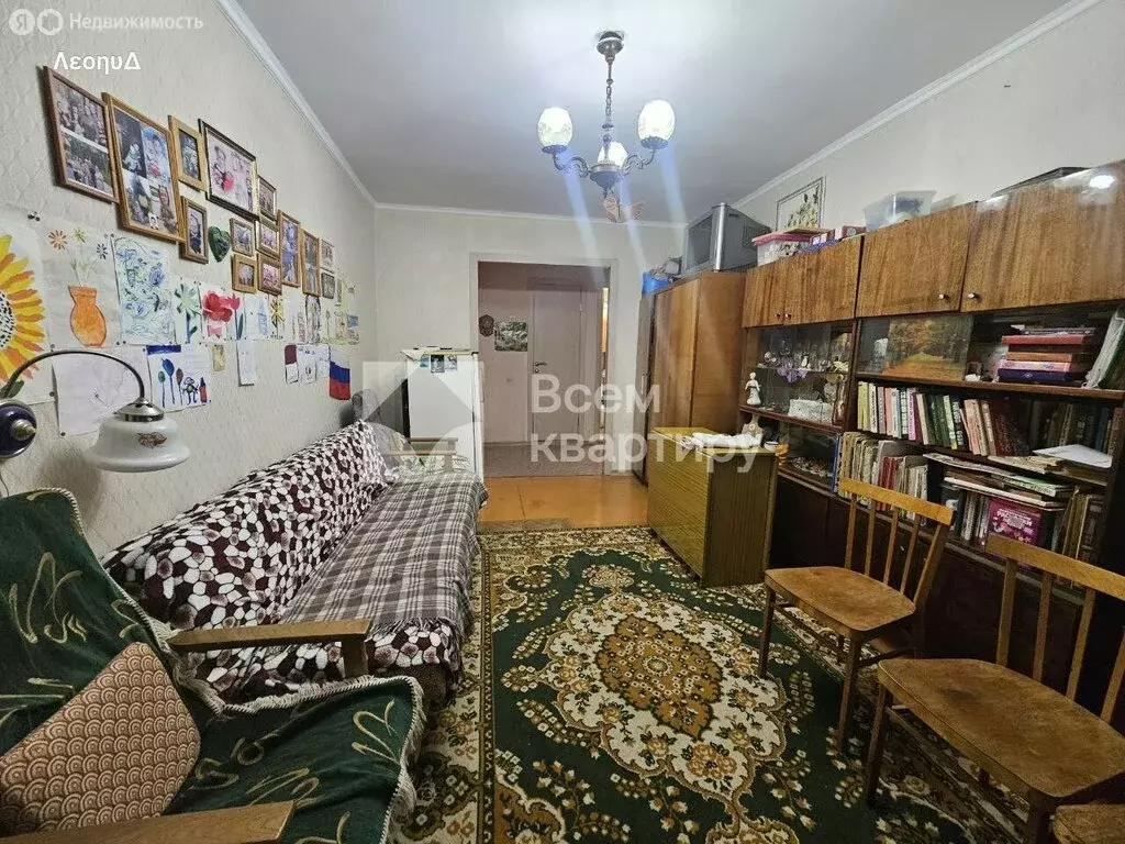 3-комнатная квартира: Искитим, микрорайон Южный, 26 (58 м) - Фото 0