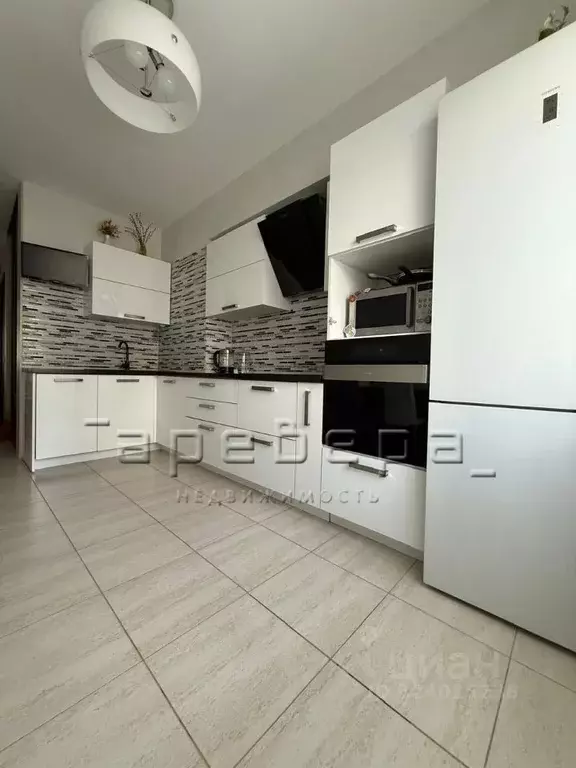 3-к кв. Красноярский край, Красноярск ул. Карамзина, 9 (71.0 м) - Фото 1