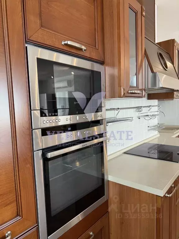 3-к кв. Новосибирская область, Новосибирск ул. Кирова, 25 (105.5 м) - Фото 0