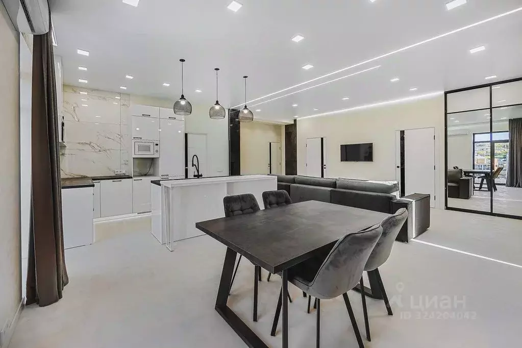 Дом в Севастополь ул. Декабристов, 84А (450 м) - Фото 1