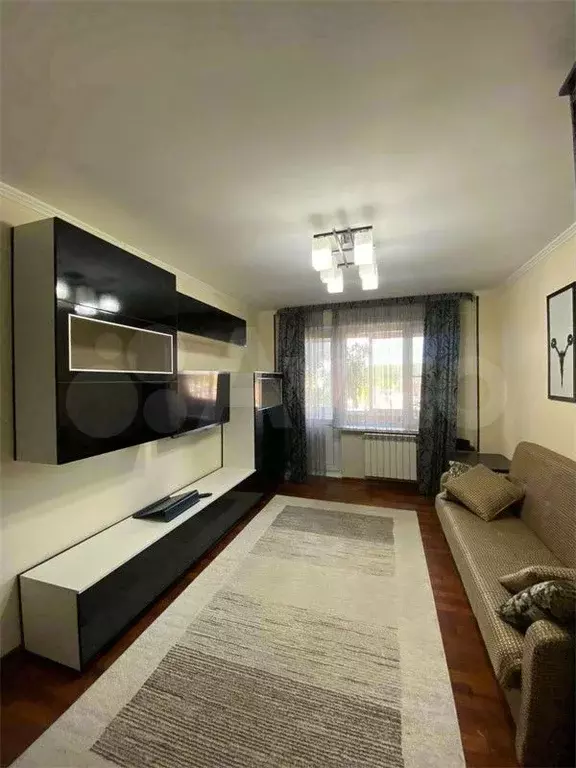 2-к. квартира, 56 м, 4/10 эт. - Фото 0