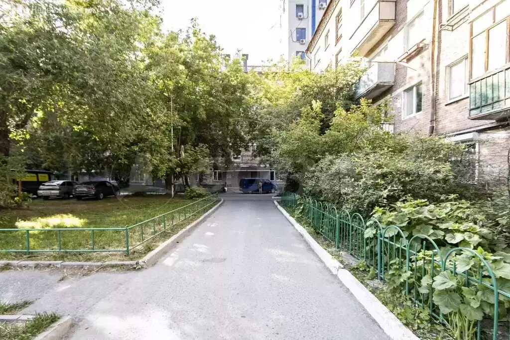 3-комнатная квартира: Тюмень, Рижская улица, 53 (56 м) - Фото 1