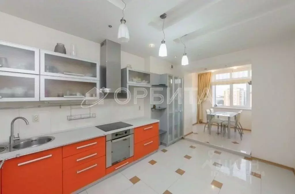 3-к кв. Тюменская область, Тюмень ул. Николая Федорова, 12к1 (97.0 м) - Фото 0